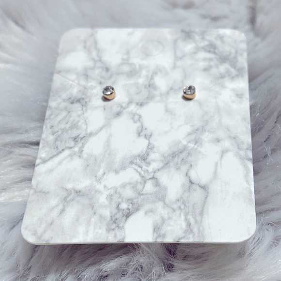 Earrings/studs - Picture 3 of 3